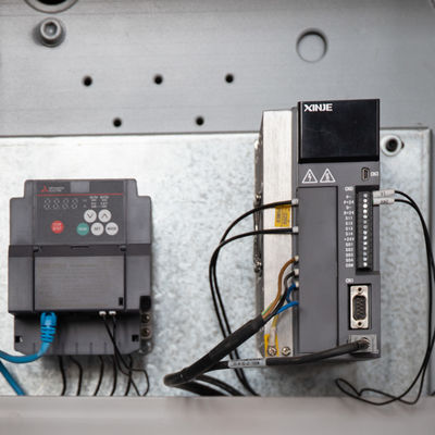 Επιστροφοδρόμος με ηλεκτρική κίνηση και τέσσερις άξονες