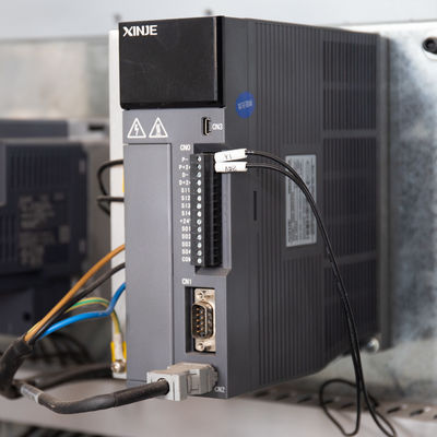 Επιστροφοδρόμος με ηλεκτρική κίνηση και τέσσερις άξονες