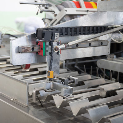 Μηχανή για τη συσκευασία ταινιών και χαρτών από αλουμίνιο για συσκευασίες περιβλήματος 3200*1350*1600mm