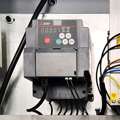 Πλήρως αυτόματη μηχανή επανασύλιξης ταινιών αλουμινίου με 4 σπινδέλες για προϊόντα