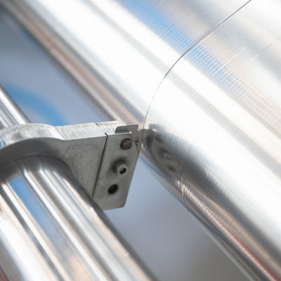 Μηχανή επανασυσκευής 1650mm Aluminium Foil Roll Slitter για συσκευασία περιτυλίγματος